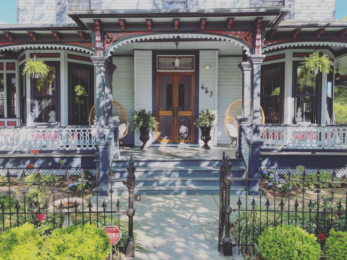The Hugh Boutique B&B Cape May Exterior photo